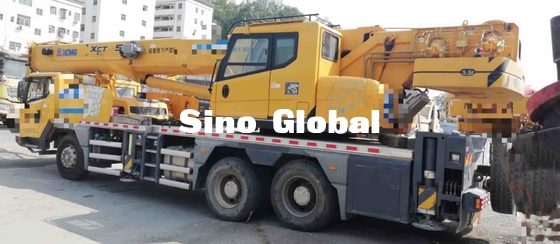 2. Handkran XCMG 25 Tonne, benutzte LKW anbrachte Kräne 21m Drehendurchmesser